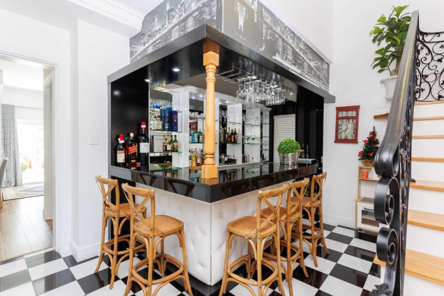 To Let 4 Bedroom Property for Rent in Val De Vie Estate Western Cape